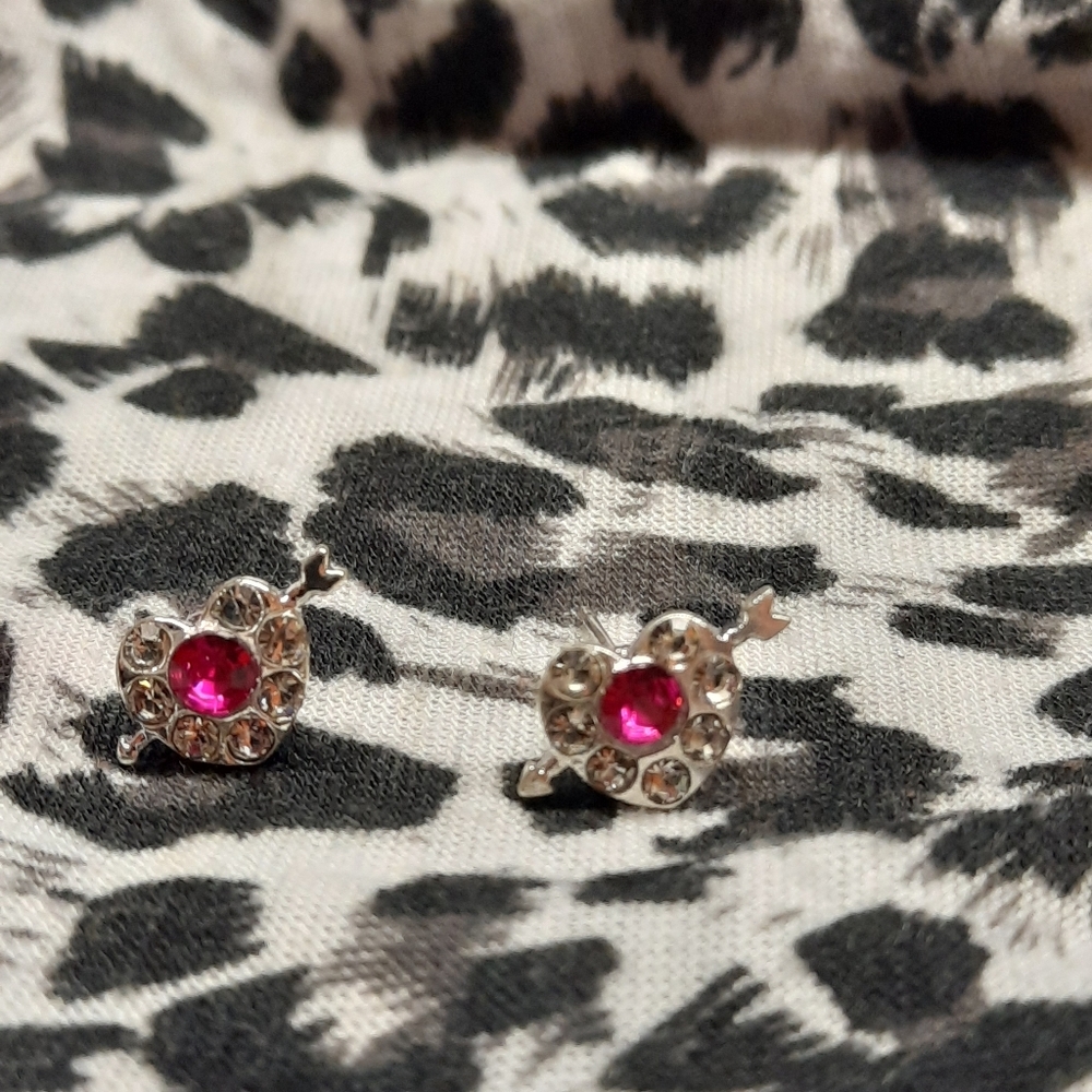 NWOT Kids or Adult earring - Picture 1 of 3
